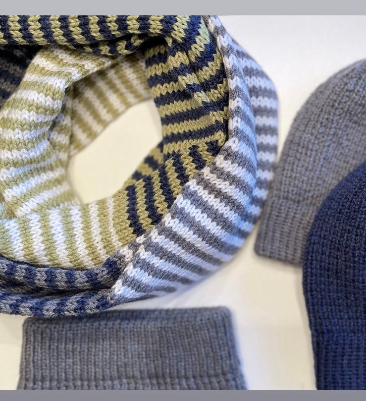 Ma Belle Amie Infinity Cowl